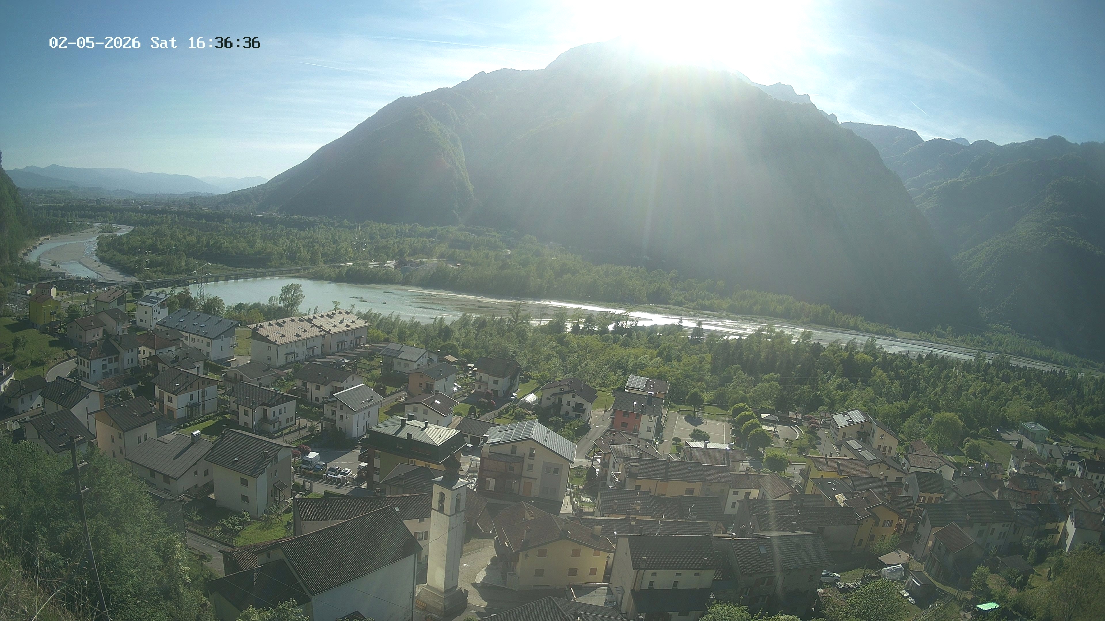 immagine della webcam nei dintorni di Pian del Cansiglio: webcam Ponte nelle Alpi