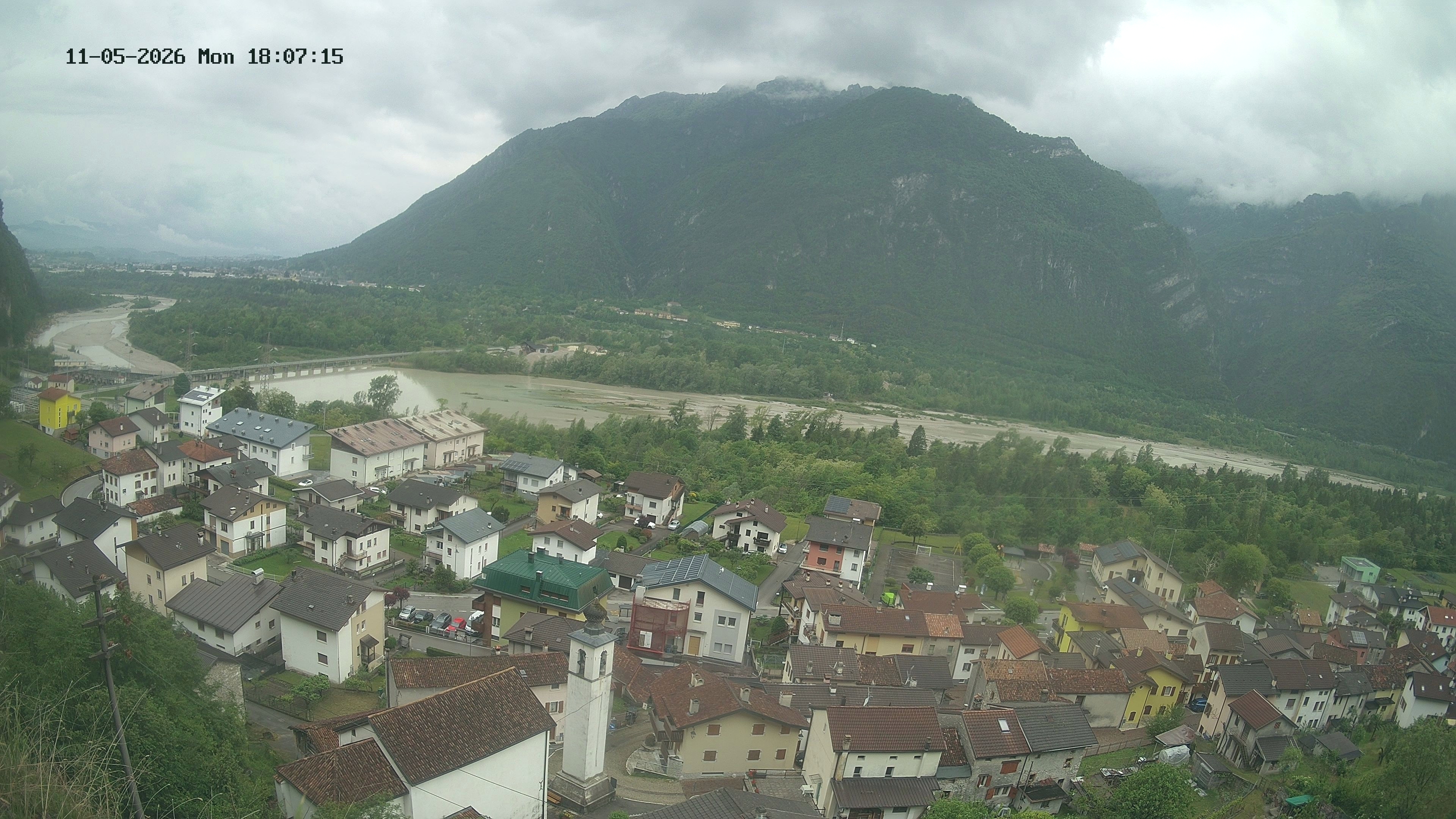 immagine della webcam nei dintorni di Aviano: webcam Ponte nelle Alpi