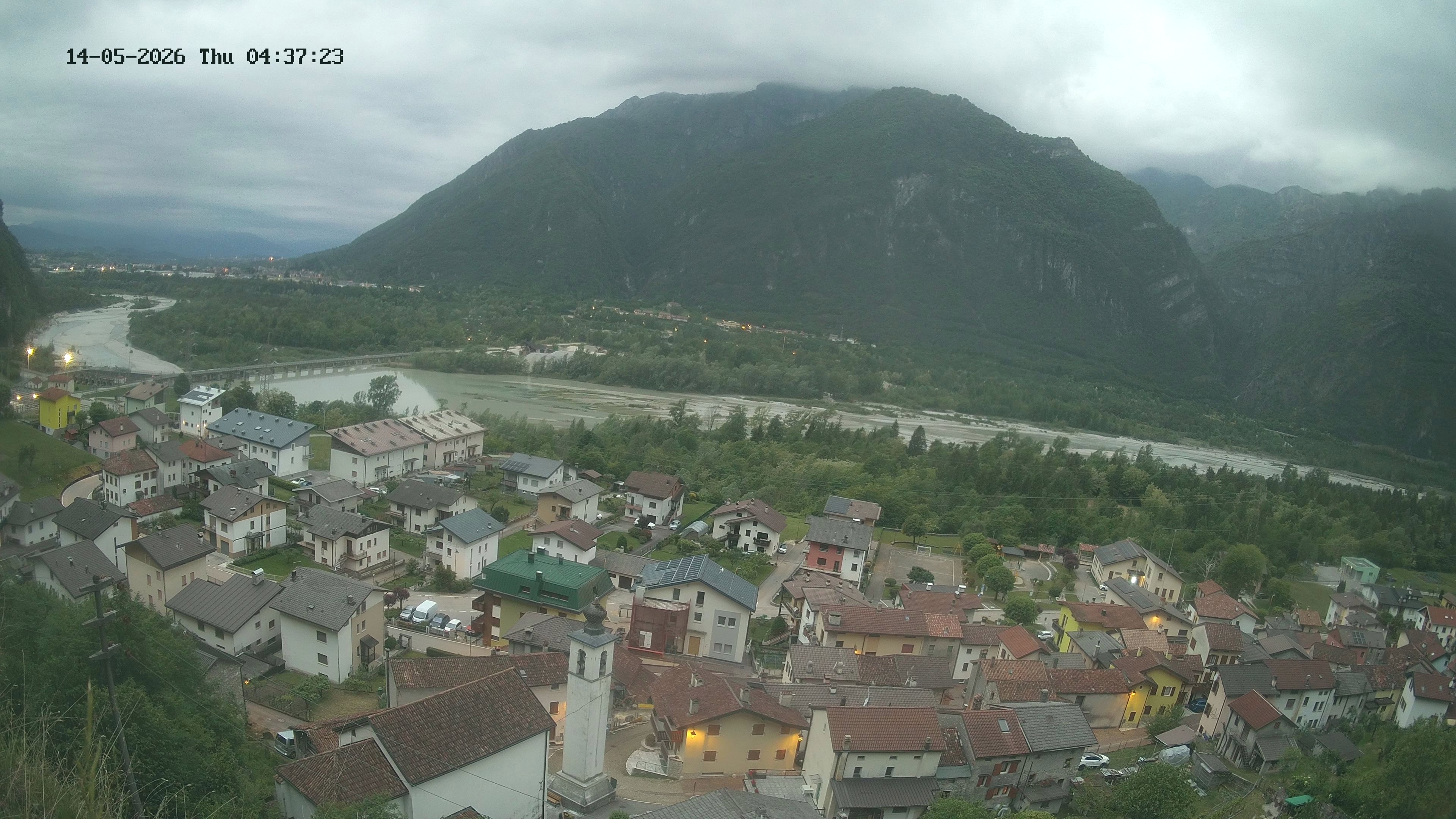 immagine della webcam nei dintorni di Tambre: webcam Ponte nelle Alpi
