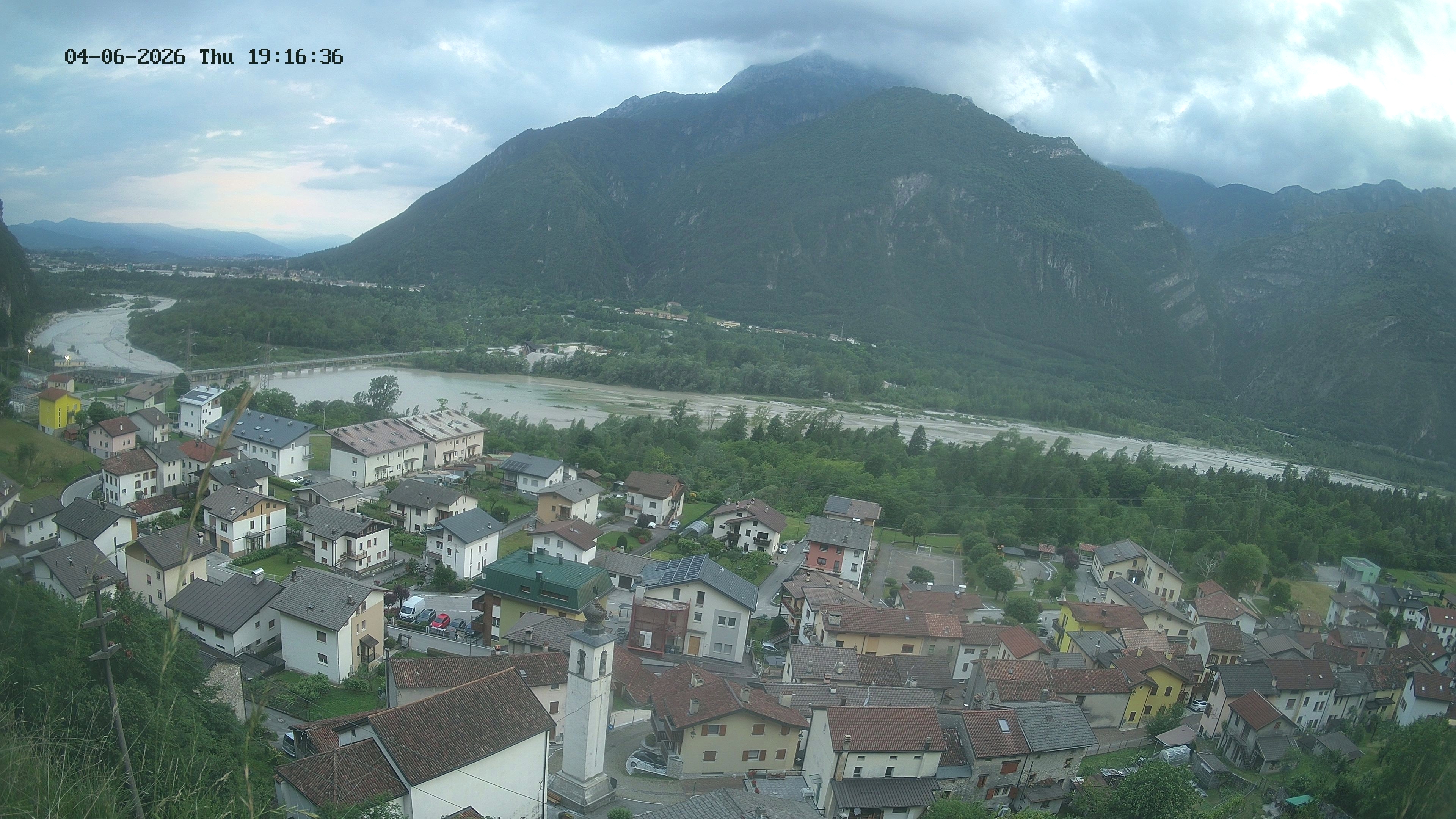 immagine della webcam nei dintorni di Alpe Nevegal: webcam Ponte nelle Alpi
