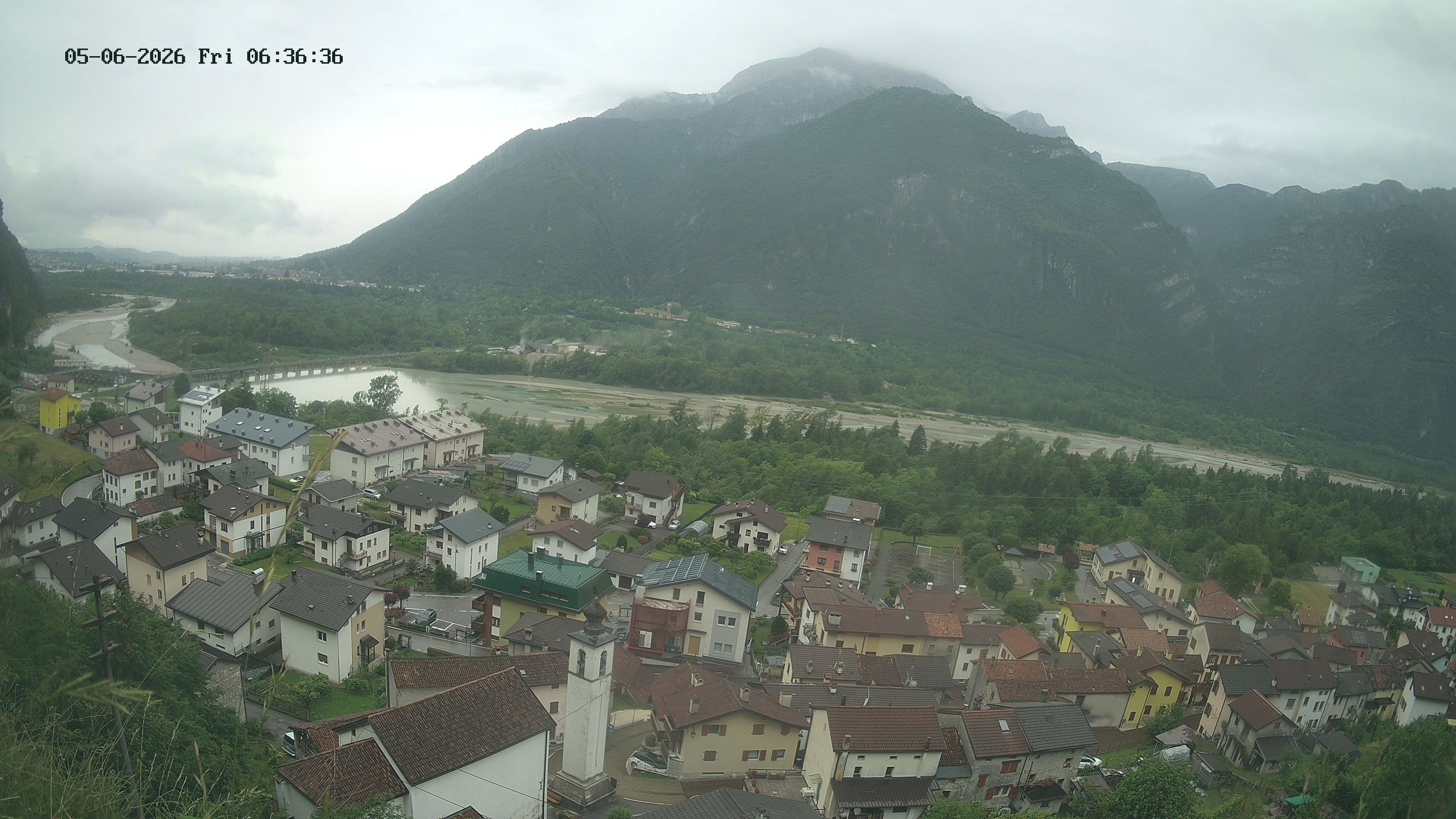 immagine della webcam nei dintorni di Nevegal: webcam Ponte nelle Alpi