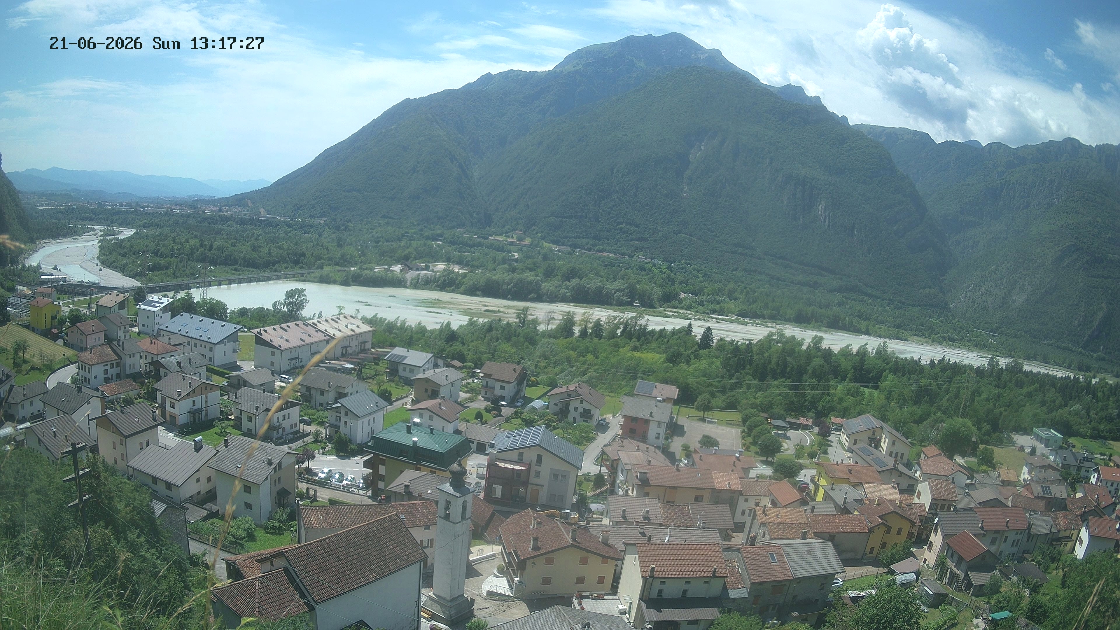 immagine della webcam nei dintorni di Pian del Cansiglio: webcam Ponte nelle Alpi